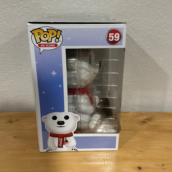 GIANT COCA-COLA POLAR BEAR! - Picture 4 of 4